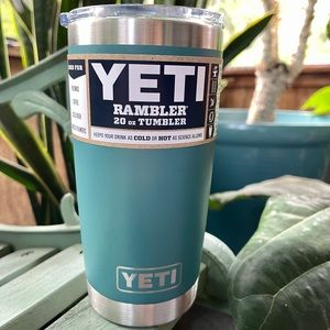 YETI Rambler 20oz Tumbler - River Green 🏞